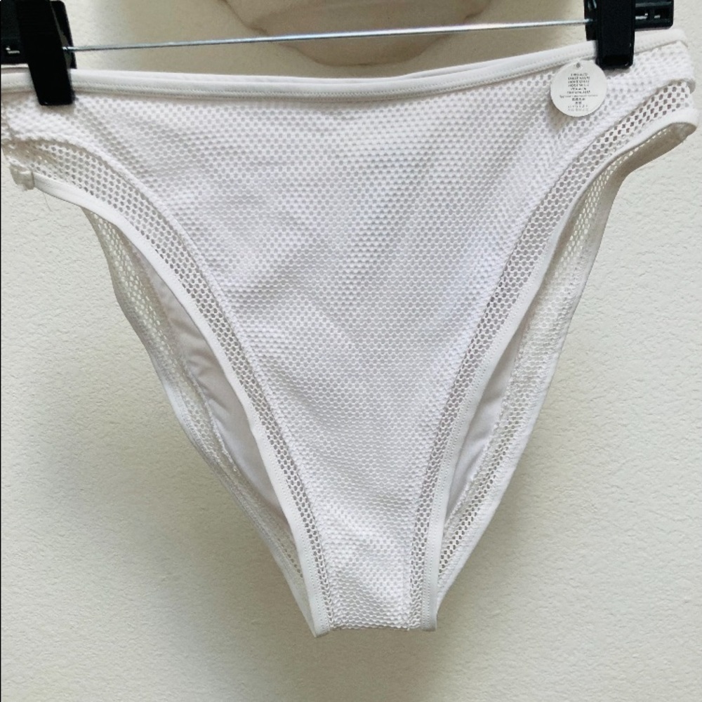 Forever 21 - White, Mesh, Swim, Bikini Bottoms. Size XL. NWT